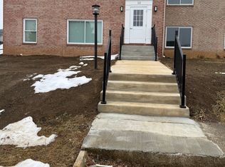 12 Rockridge Ct APT 4, Charles Town, WV 25414