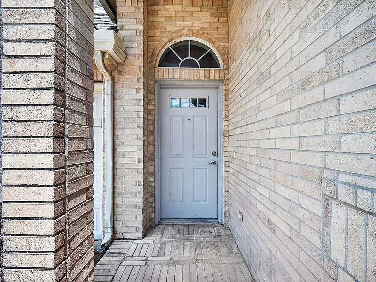 9241 Clearwood Landing Blvd — Photo 4