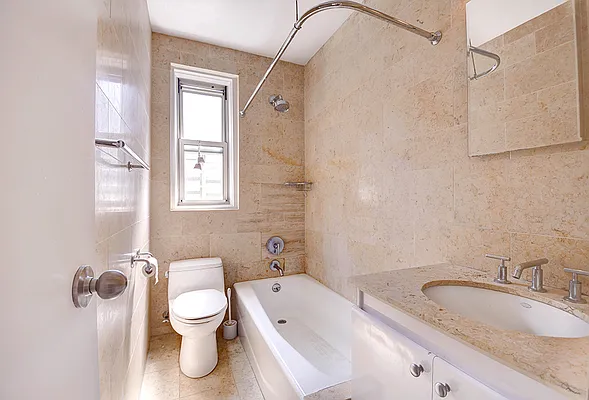 Rented by Urbane Brokerage | media 12