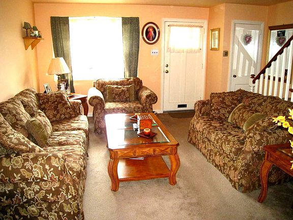 Entrance to Living Room