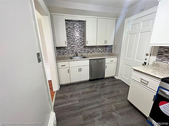 5th image of 578 Neff Rd