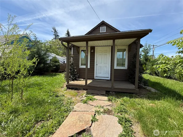 1519 N 1st AVE, Kelso, WA 98626