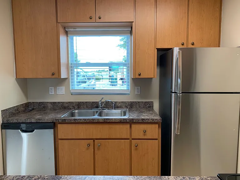 Rainbow Lake Apartments — Photo 15