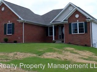 1914 Burns Rd, Radcliff, KY 40160