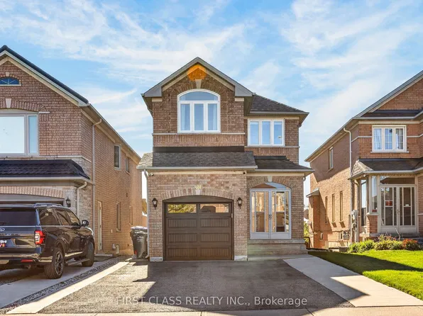 38 Pacific Wind Cres, Brampton, ON L6R 2B1