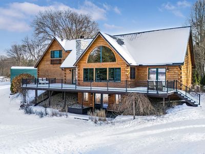 3322 N Genrich Dr, Sanford, MI, 48657