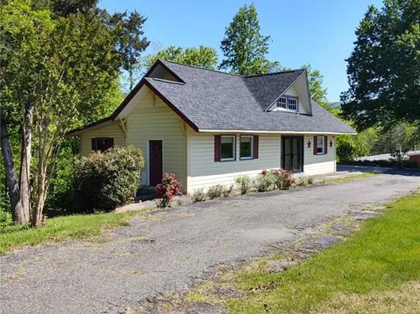 2600 State Highway 8 N, Danbury, NC 27016