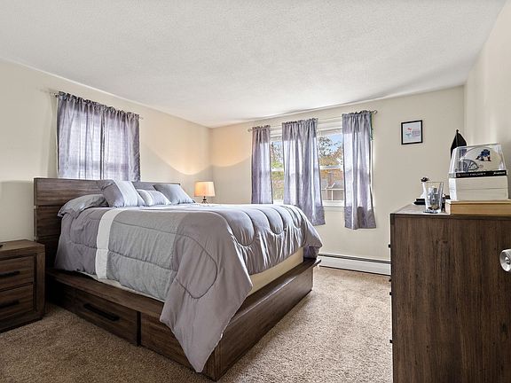 5th image of 22 WESTBORN Drive