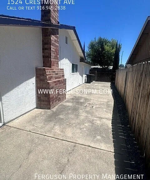 1524 Crestmont Ave — Photo 16
