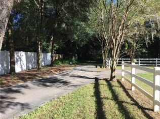 2112 Canter Woods Ln, Valrico, FL 33596