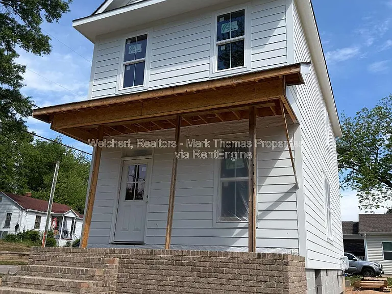 1203 Fern St — Photo 3