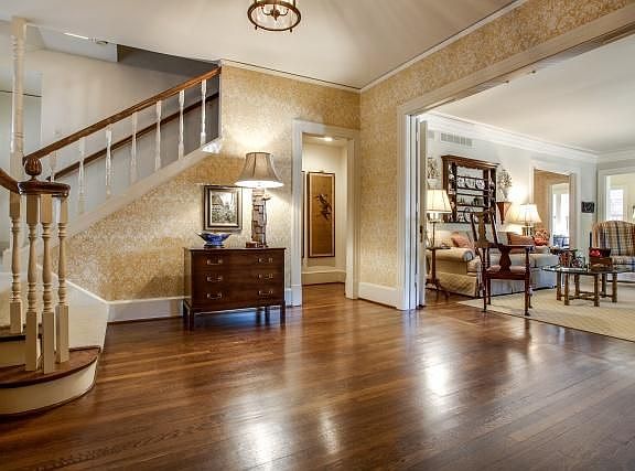 3rd image of 3648 Maplewood Ave