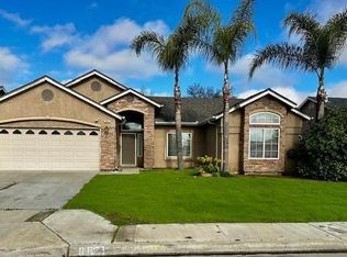 1403 Florence Ave, Dinuba, CA 93618