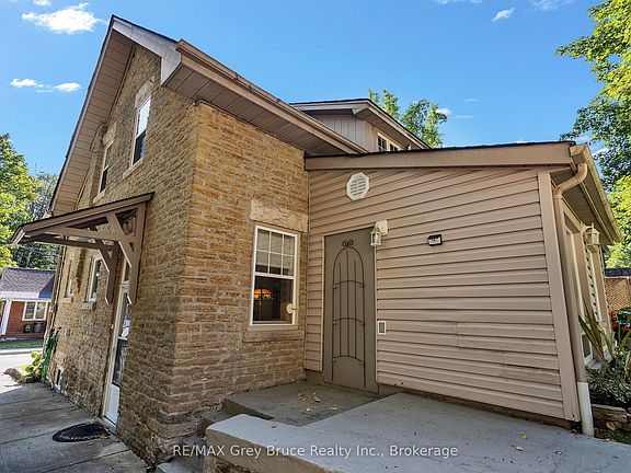 4th image of 772 3rd Ave W