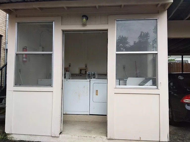127 W Craig Pl — Photo 15