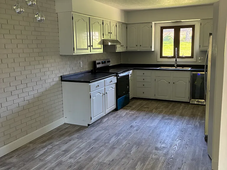 3421 Burrwood Dr #26 — Photo 8