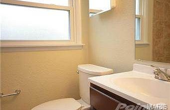 5th image of 814 Elliott Ave
