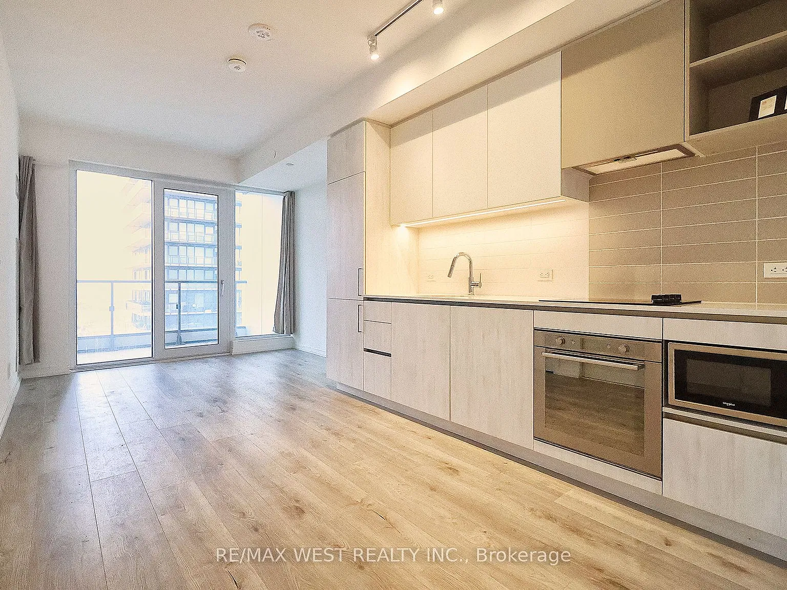 2 bed, $2,250 — Photo 1