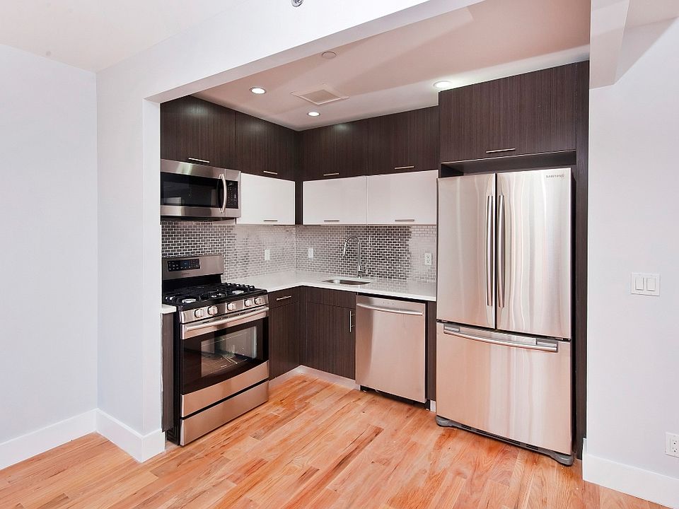1st image of 670 Halsey St APT 2B