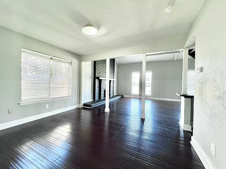 1301 Grant Dr — Photo 10
