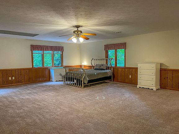 4th image of 3164 Babcock Blvd