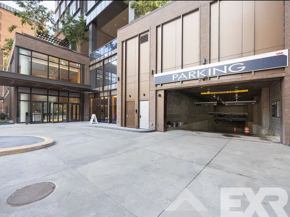 2230 Cropsey Avenue image 55 of 60