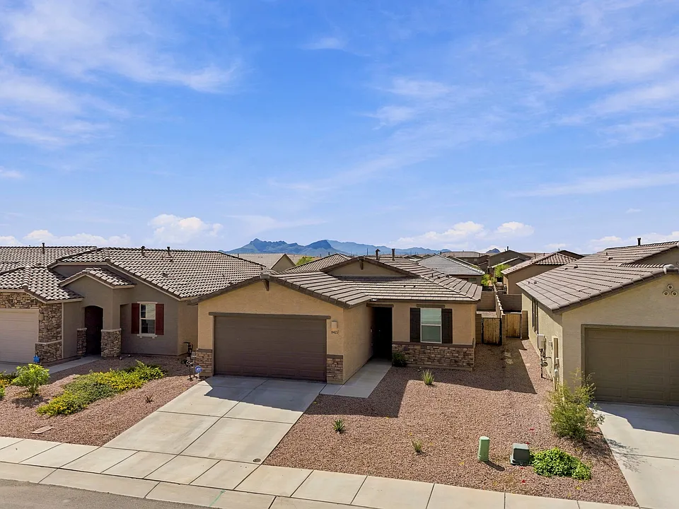 10425 W Kerrigan Ln