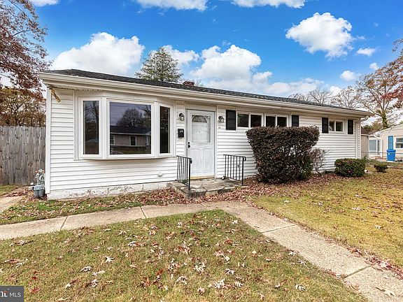 4th image of 103 Buckingham Dr