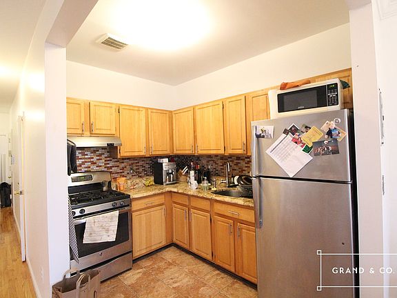 5th image of 120 Manhattan Ave #3