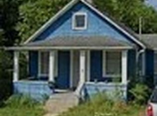 910 Dakin St, Lansing, MI 48912