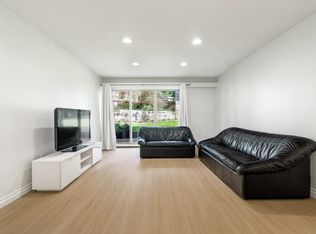 9857 Manchester Dr #101, Burnaby, BC V3N 4P5