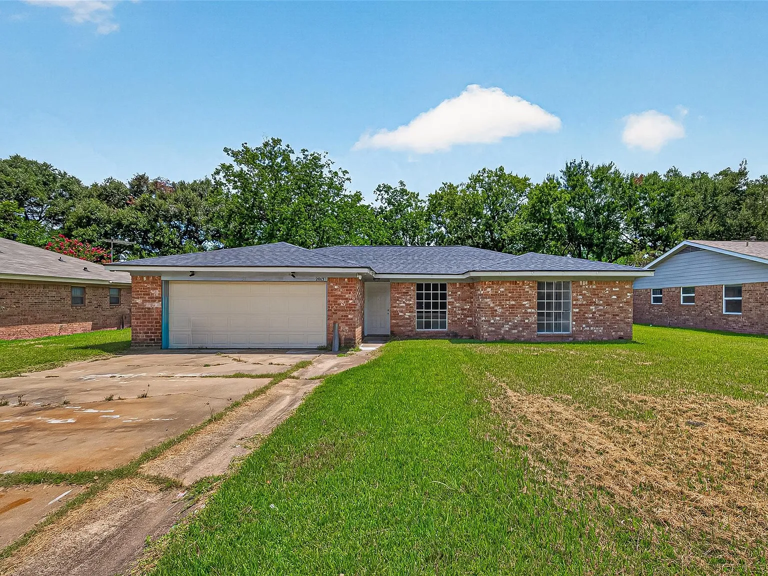 4 bed, 2.0 bath, $2,200 — Photo 4