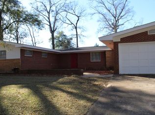 305 Wildwood Cir, Americus, GA 31709