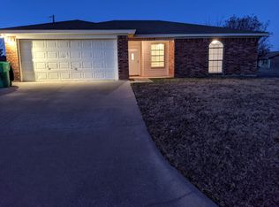 1513 Natalie Dr, Gainesville, TX 76240