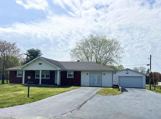 47 Village Dr, Russell Springs, KY 42642