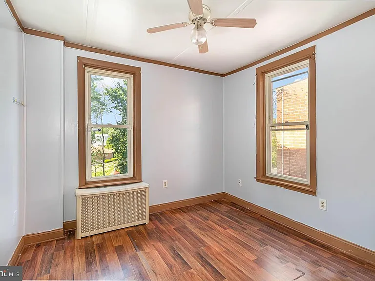 2172 Brookwood St — Photo 16