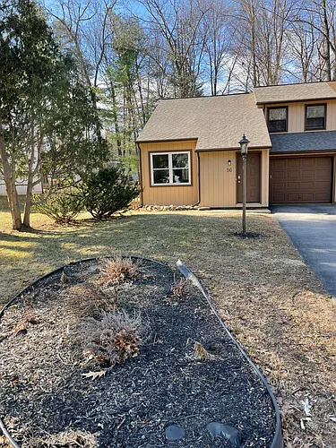16 Pepperbush Pl Photo 1