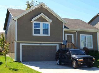 620 N Locust St, Gardner, KS 66030