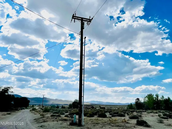 2530 E 4th St, Silver Springs, NV 89429