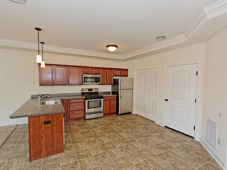 1727 Tower St #108 — Photo 4