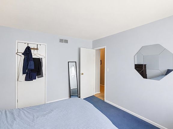 4th image of 39762 Village Wood Cir