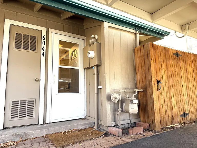 6044 S Willow Way — Photo 1