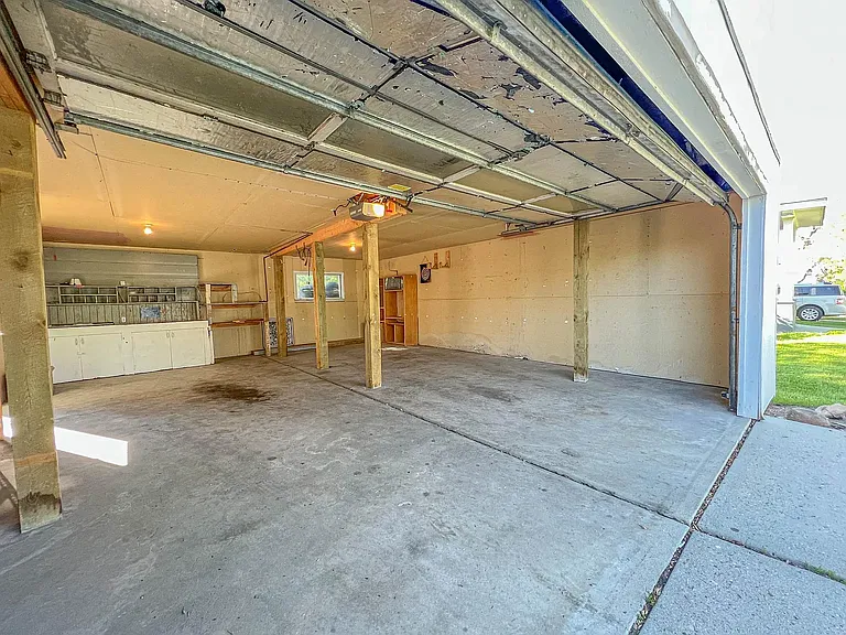 709 E 5th St #BUNGALOW — Photo 23