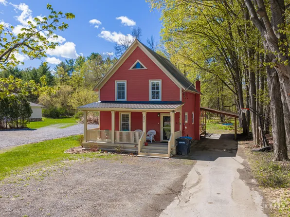 208 Water St, Elizabethtown, NY 12932