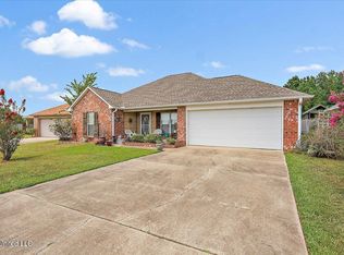172 Cedar Spring Cir, Pearl, MS 39208