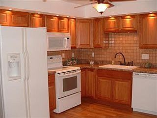 3rd image of 1032 Carman Ave