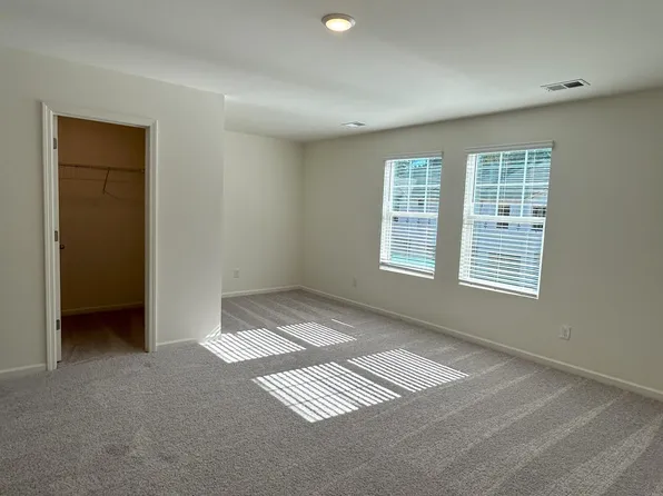 303 Trumpet Vine Dr, Summerville, SC 29486