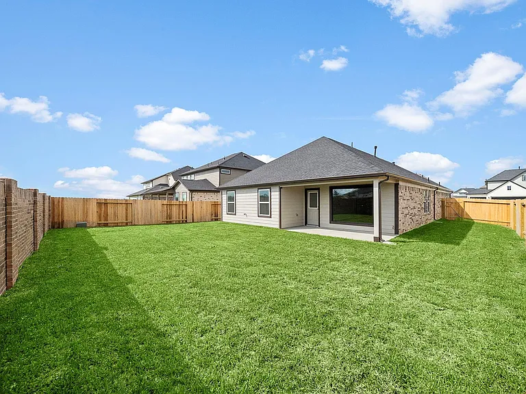3327 Tilley Dr — Photo 34
