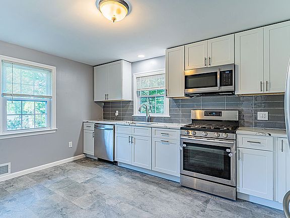 3rd image of 57 Lakewood Ave