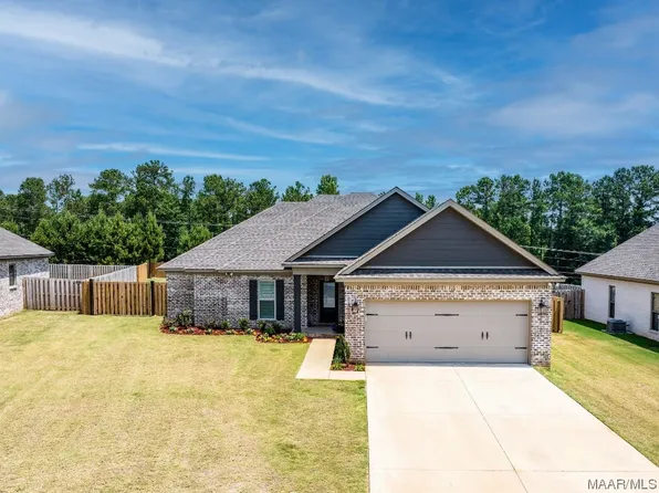 205 Tallahatchie Dr, Wetumpka, AL 36093